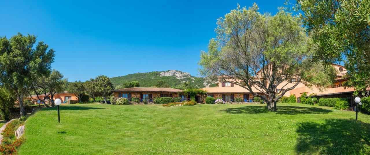 Hotel Rocce Sarde San Pantaleo Εξωτερικό φωτογραφία